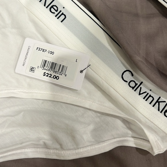 NWT Calvin Klein bra and underwear Set - Picture 2 of 4